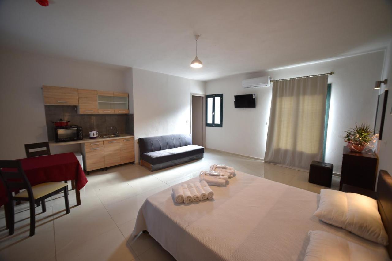 Chalkiotis Hotel Anaxos Bagian luar foto
